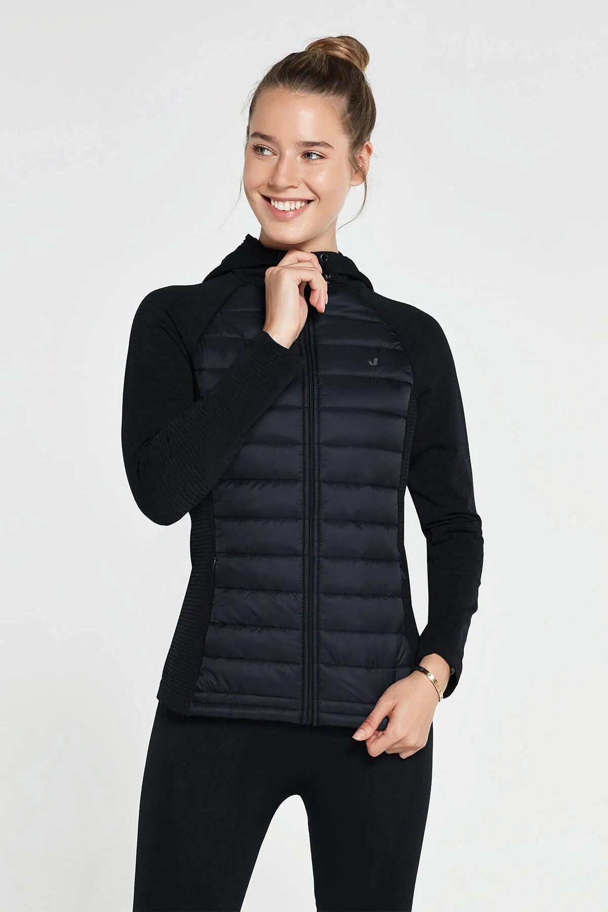 Performance Jacket in Black