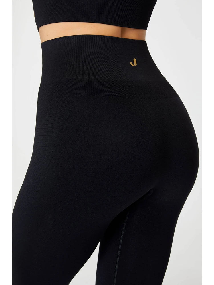 Vella Black Leggings