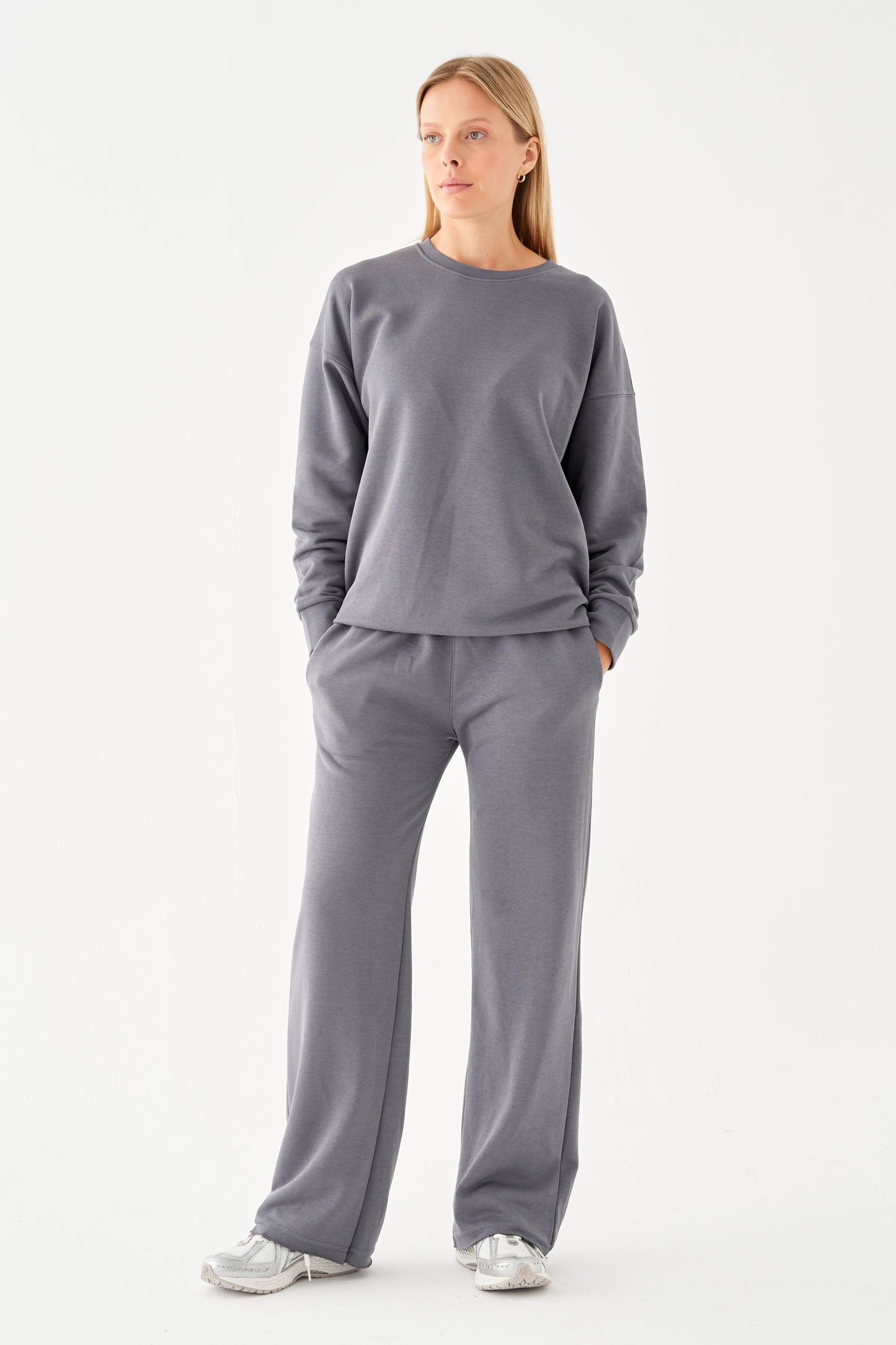 AMELIA FLARE SWEATPANTS D.GREY