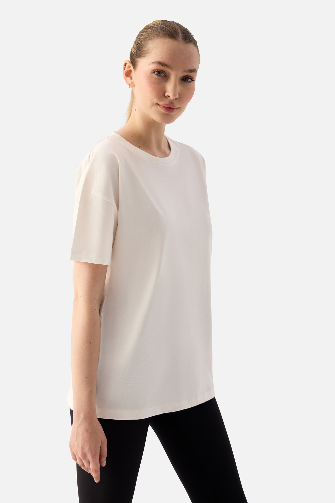 ELORA - RELAXED FIT OVERSIZED T-SHIRT CREAM
