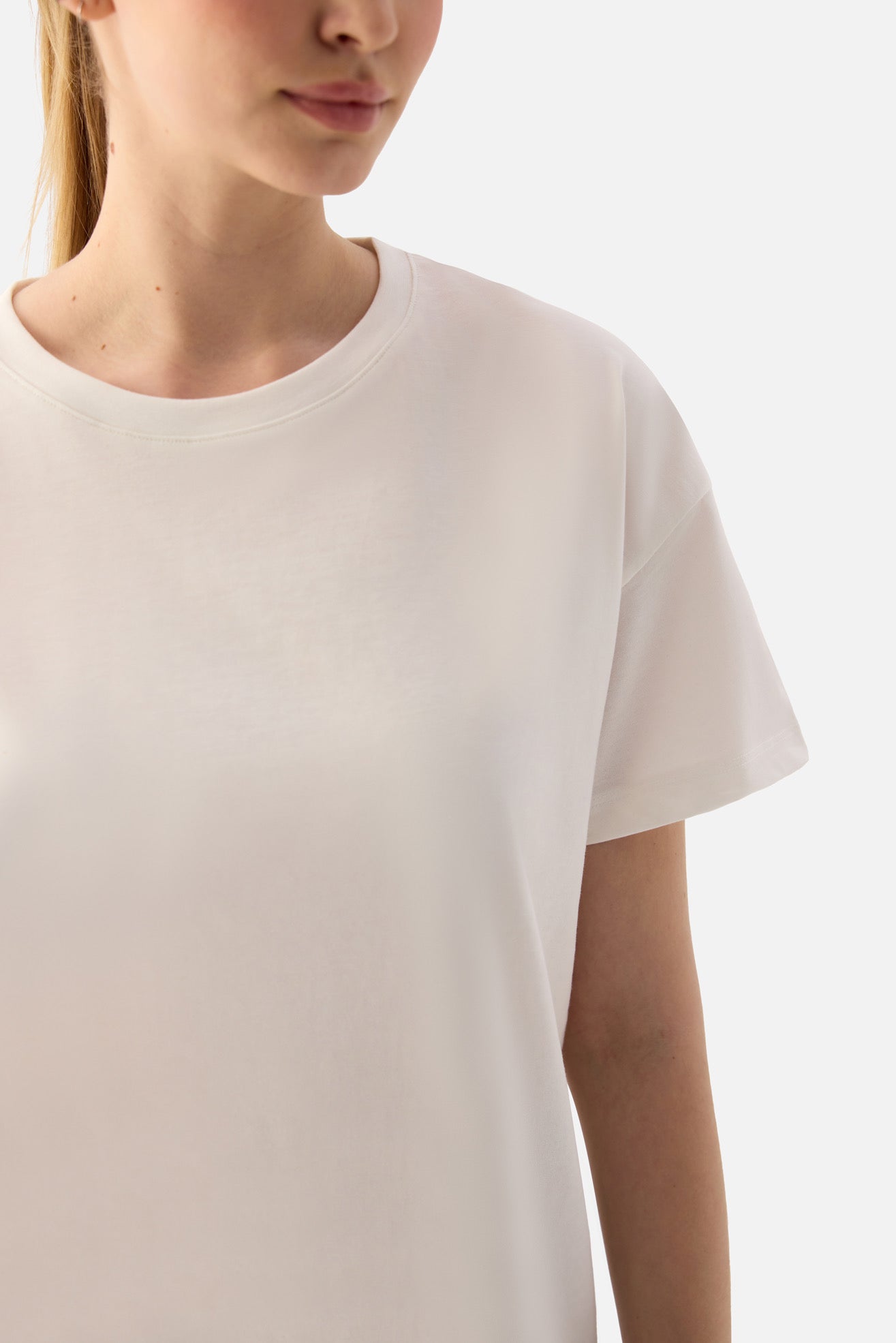 ELORA - RELAXED FIT OVERSIZED T-SHIRT CREAM