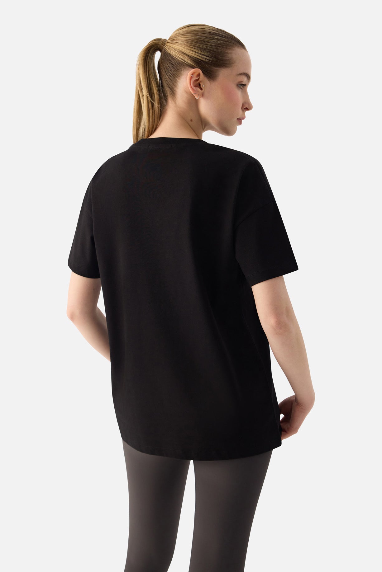 ELORA - RELAXED FIT OVERSIZED T-SHIRT BLACK