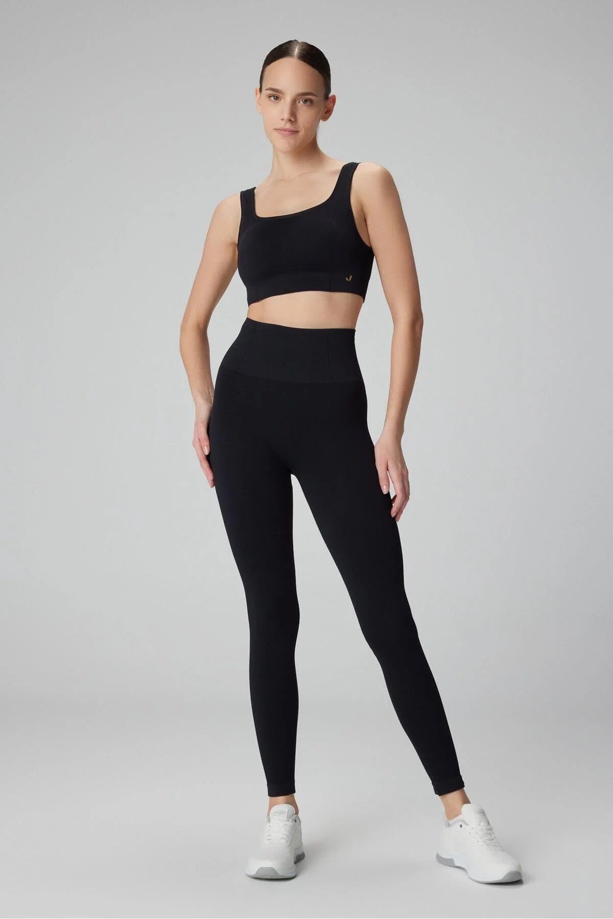 Honeycomb Patterned Black Workout Set