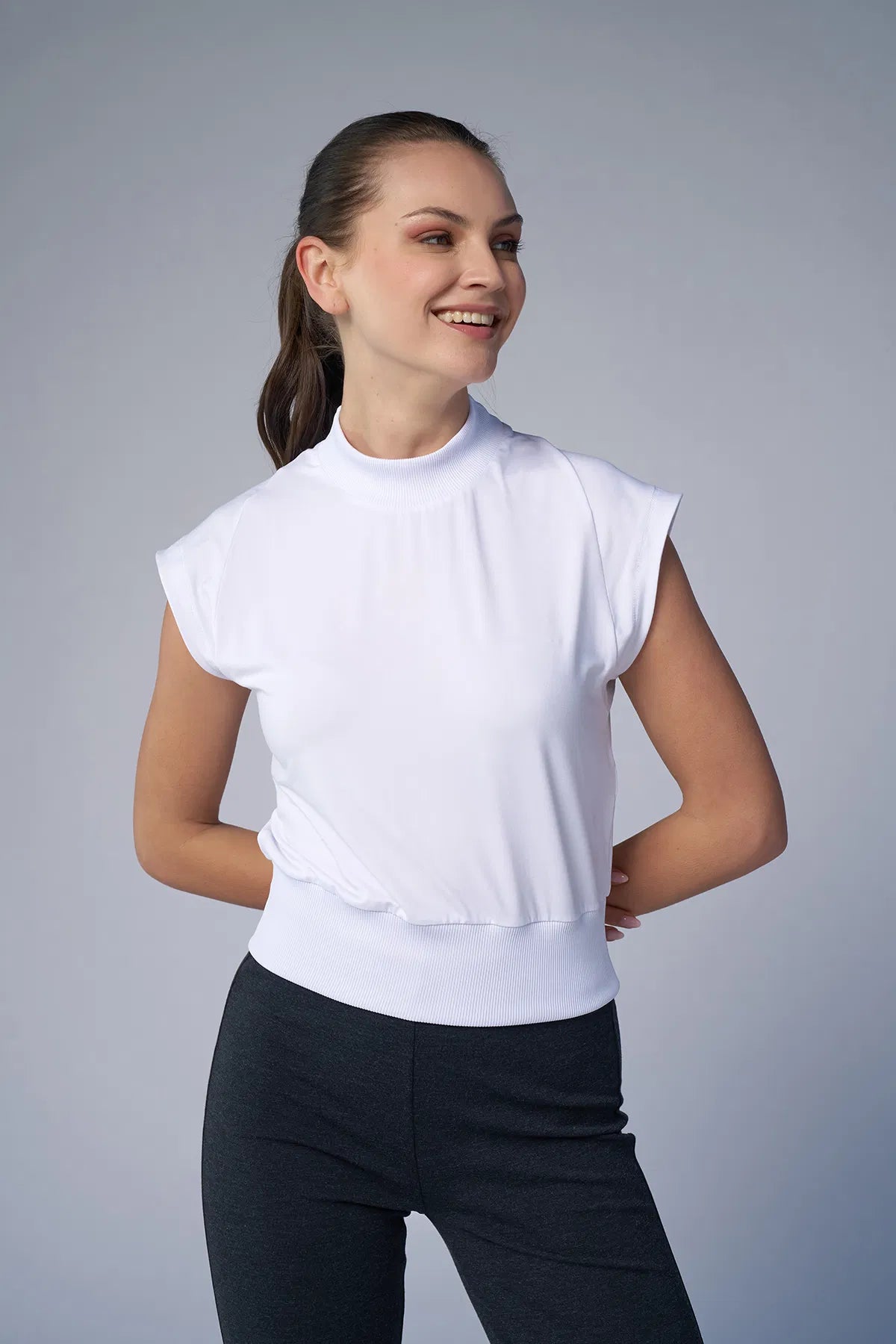 White Basic Crop Top