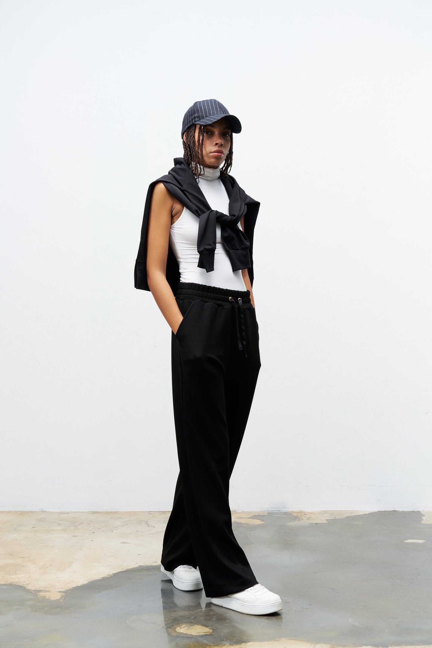 Comfortable Fit Trouser - Black