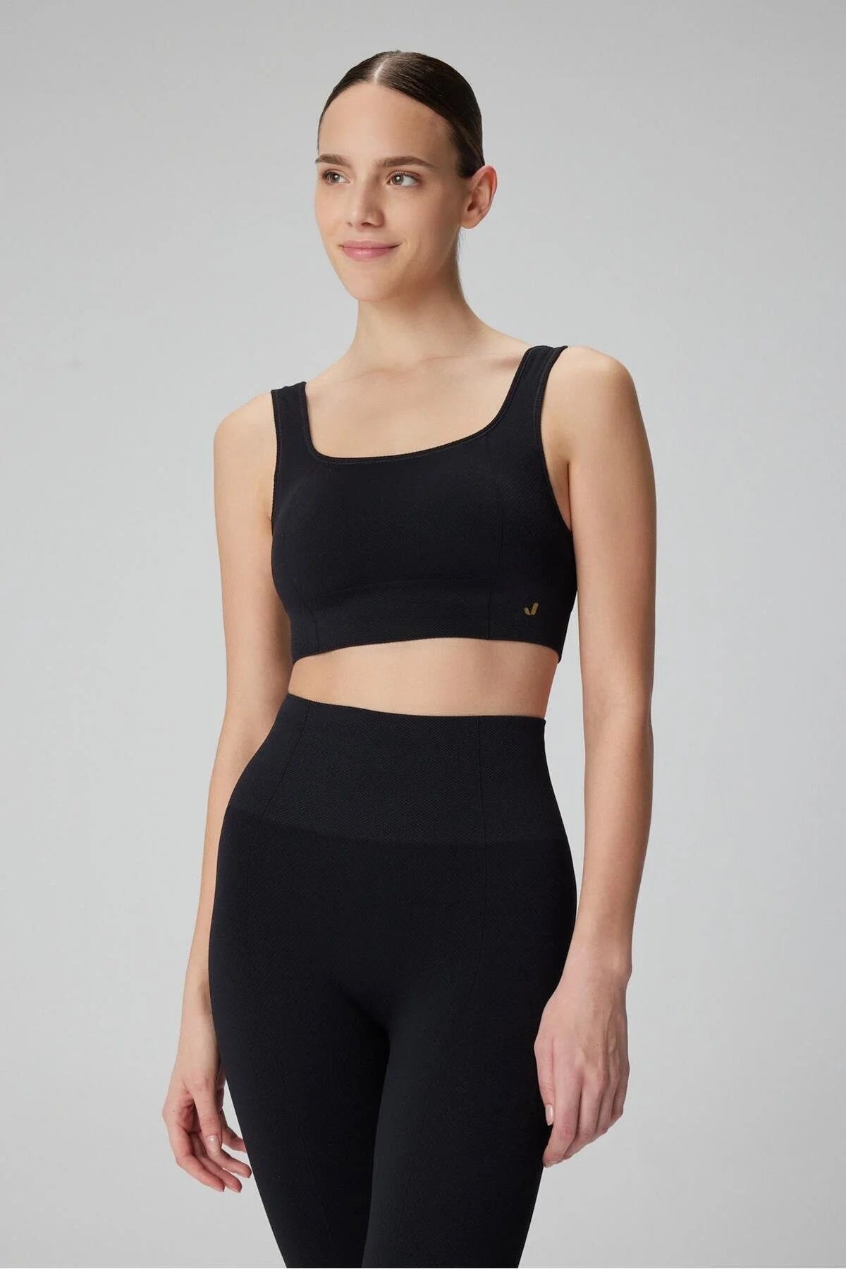 Honeycomb Patterned Black Workout Set