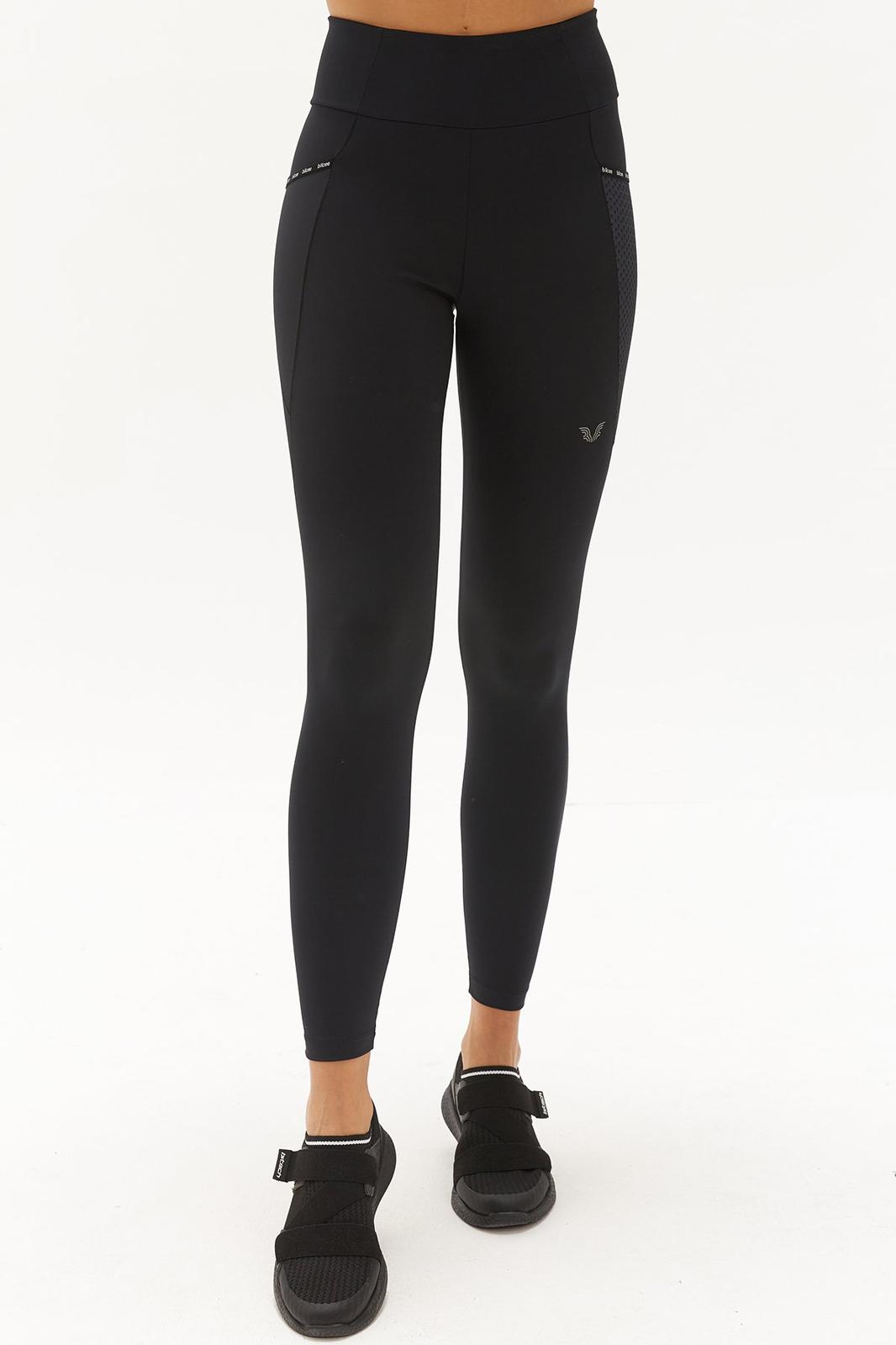 High-Waisted Black Leggings with Mesh pockets