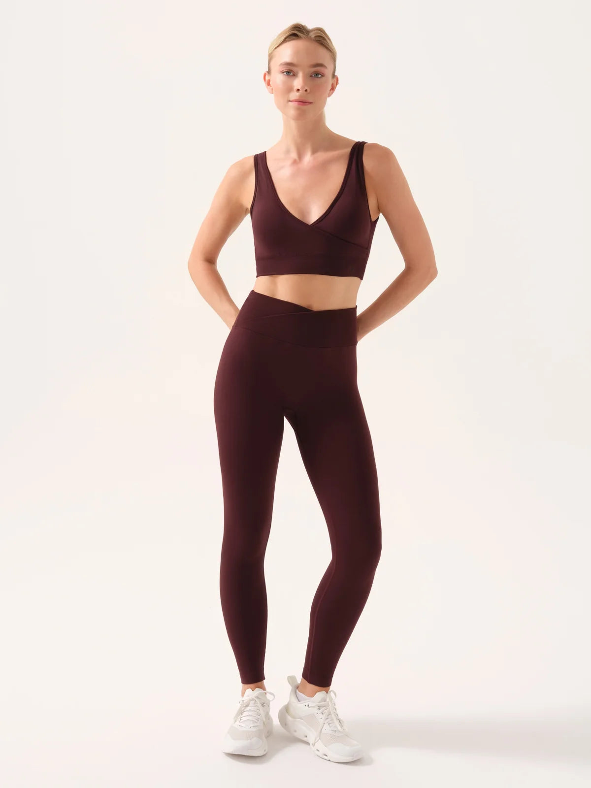 Motion Cross Waist Leggings / Maroon