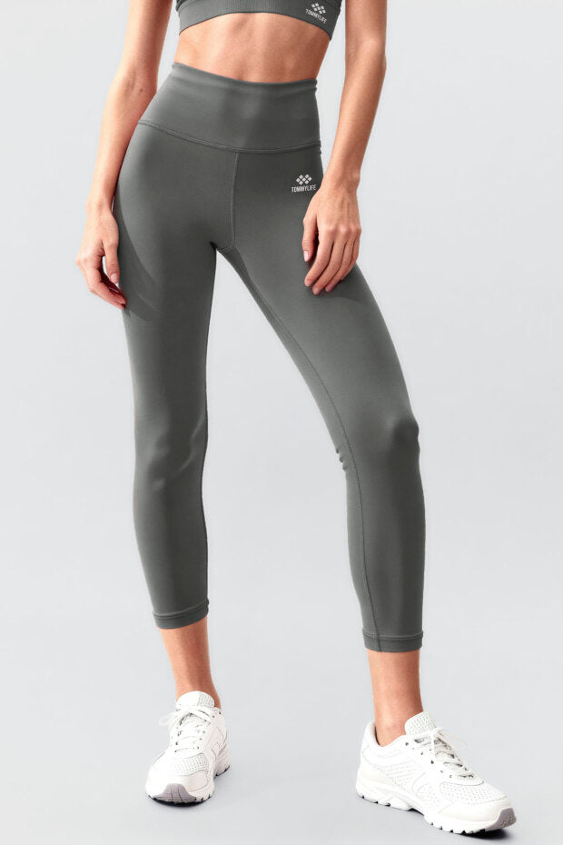 Green Slim-Fit Leggings Set with High-Waist Tummy Control and Criss-Cross Back Detail
