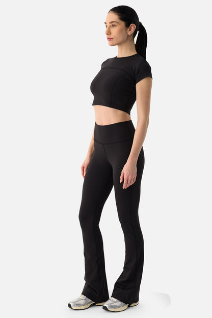 LIORA SOFT FLARE PANTS/ BLACk