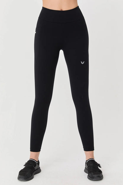 High Waist Side Pocket Leggings in Black