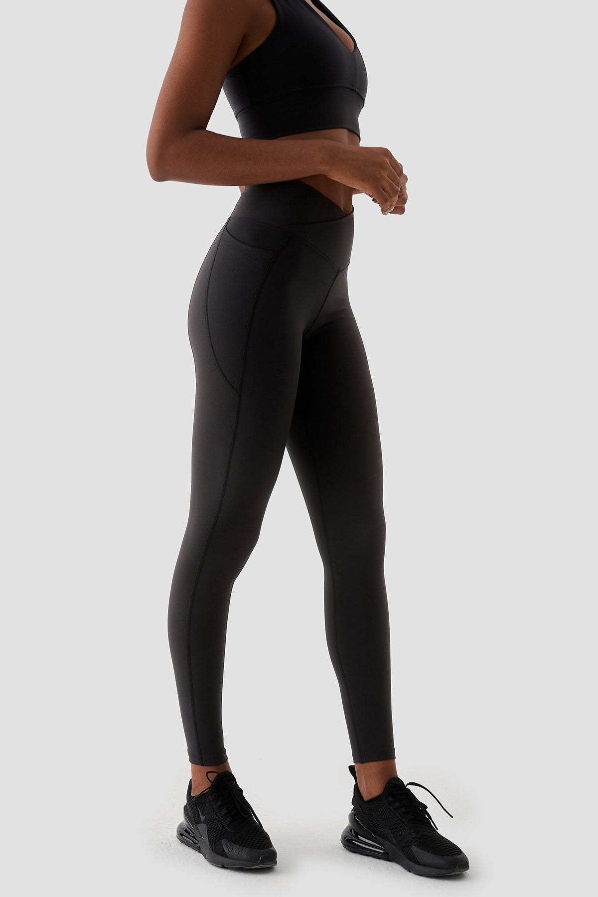 Adele V Belt Sports Leggings / Black