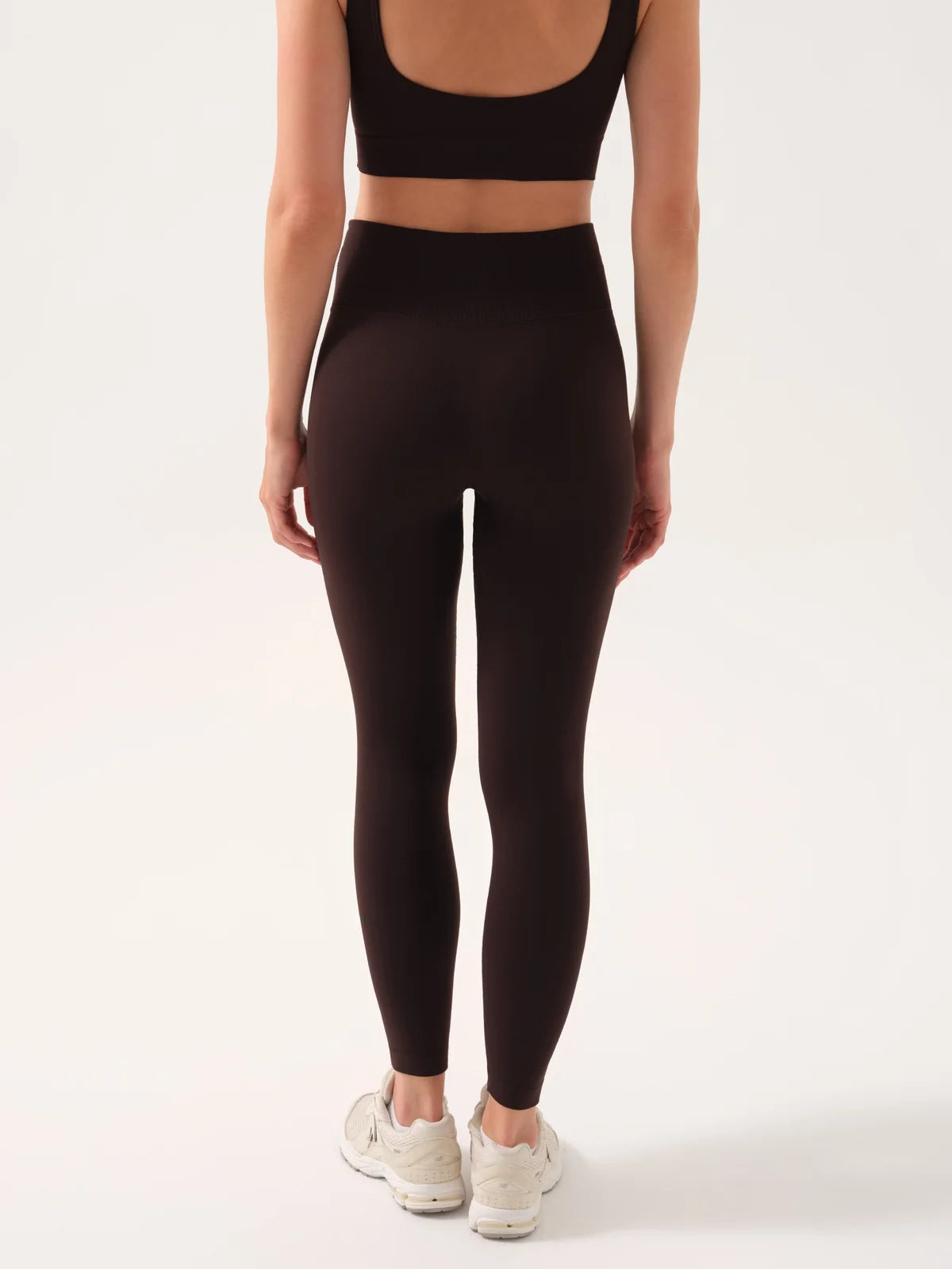 Motion Cross Waist Leggings / Brown