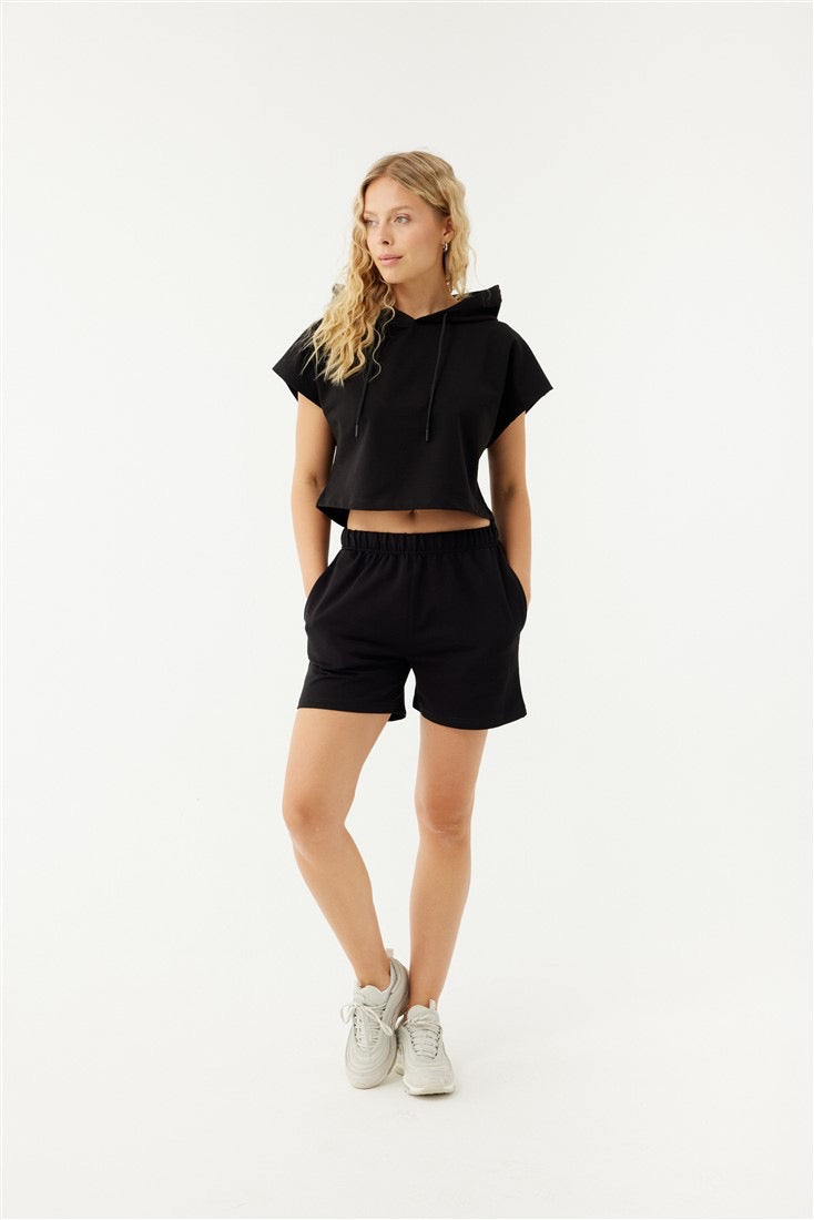 ALICE BLACK SLEEVELES CROP HOODIE/SHORT SET