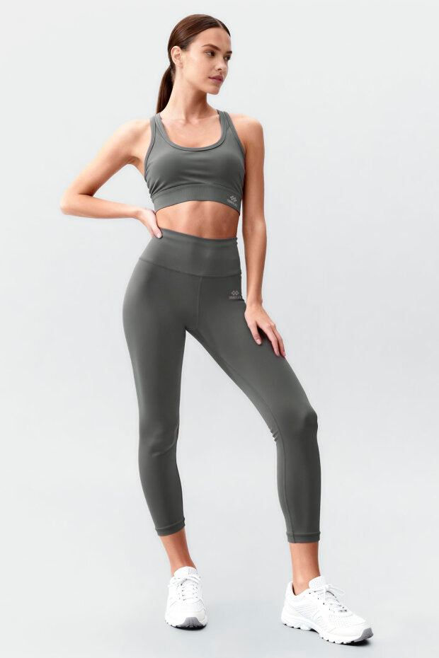 Green Slim-Fit Leggings Set with High-Waist Tummy Control and Criss-Cross Back Detail