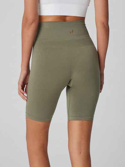 Vella Biker shorts in Green